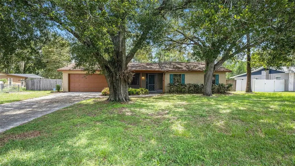 12204 Victor Lane Dade City FL 33525