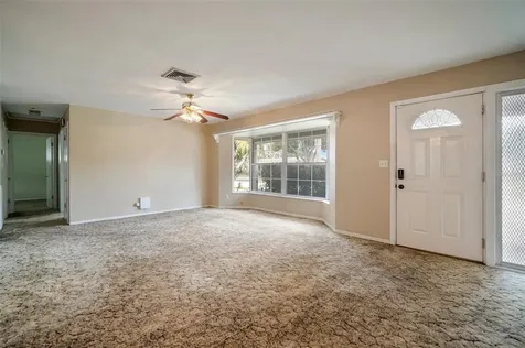 6149 27th Avenue N St Petersburg FL 33710