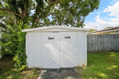 6149 27th Avenue N St Petersburg FL 33710