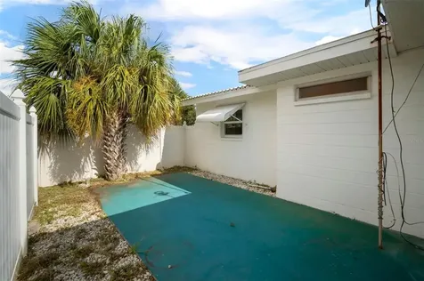 6149 27th Avenue N St Petersburg FL 33710