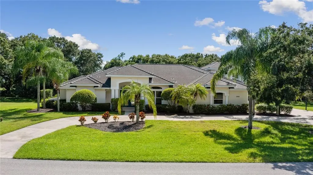 2920 Donald Ross Road E Sarasota FL 34240