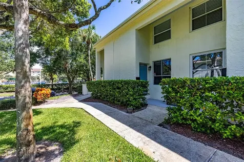 4504 La Carmen Court Tampa FL 33611