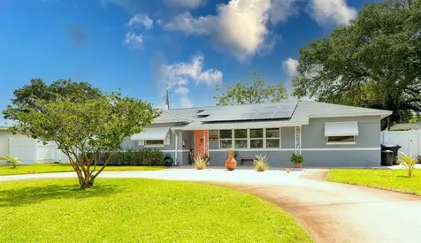 2697 66th Way N St Petersburg FL 33710
