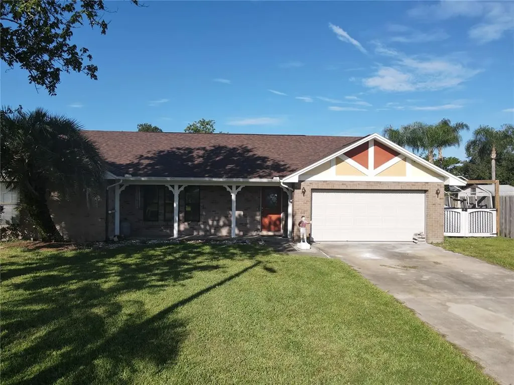 1930 Oakview Circle Saint Cloud FL 34769