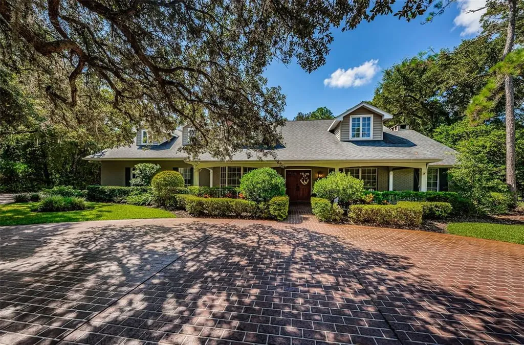 1865 Salem Court Dunedin FL 34698
