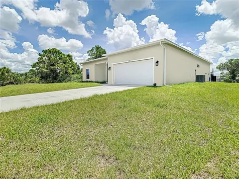 6066 Hollywood Avenue North Port FL 34291