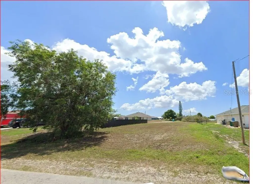 2600 NE 7th Place Cape Coral FL 33909