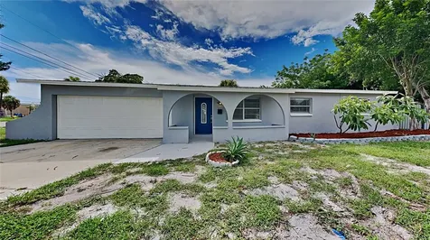 5395 Asturia Way S St Petersburg FL 33705