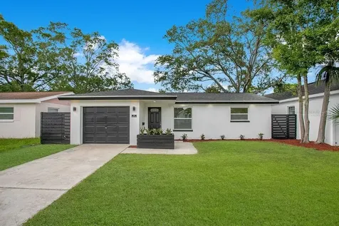 607 46th Avenue N St Petersburg FL 33703
