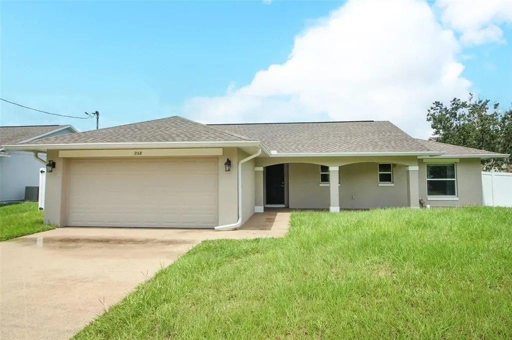 958 Pine Street Oviedo FL 32765