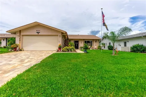 8221 Lora Del Rio Drive Port Richey FL 34668