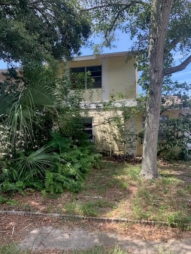 2076 San Marino Way N Clearwater FL 33763