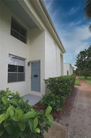4218 La Palma Court Tampa FL 33611