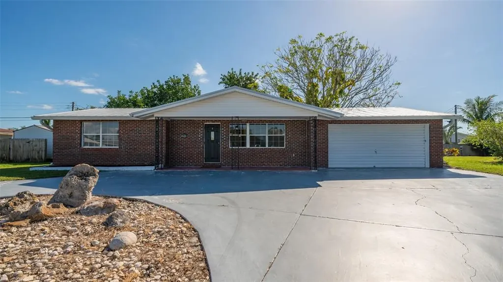 4626 Orlando Circle Bradenton FL 34207