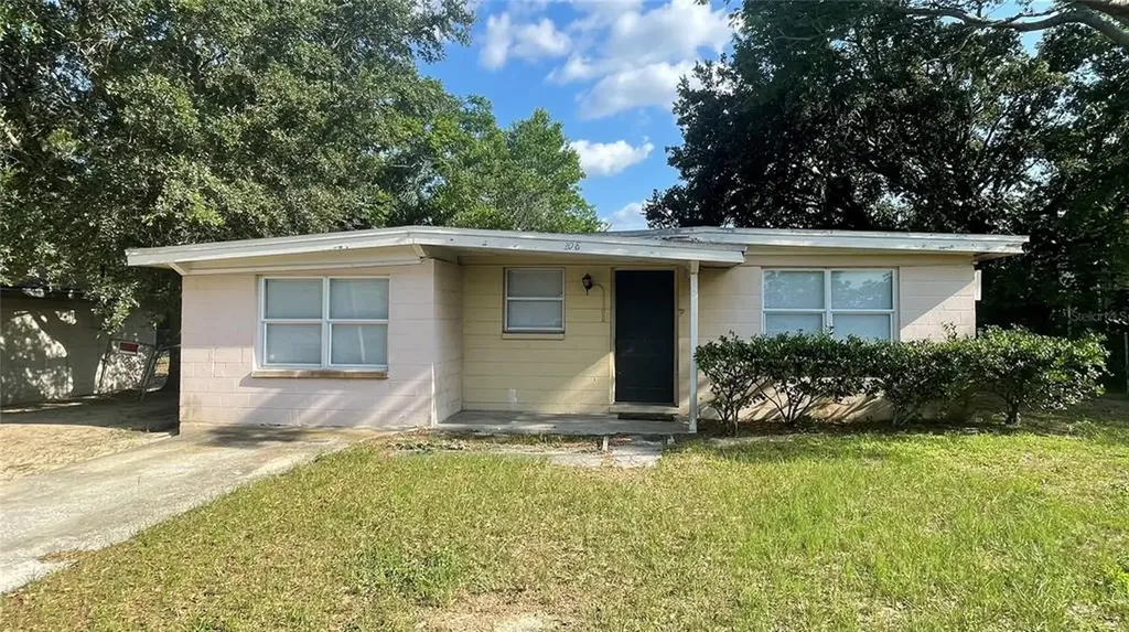 208 Lincoln Court Auburndale FL 33823