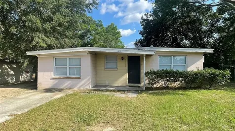 208 Lincoln Court Auburndale FL 33823