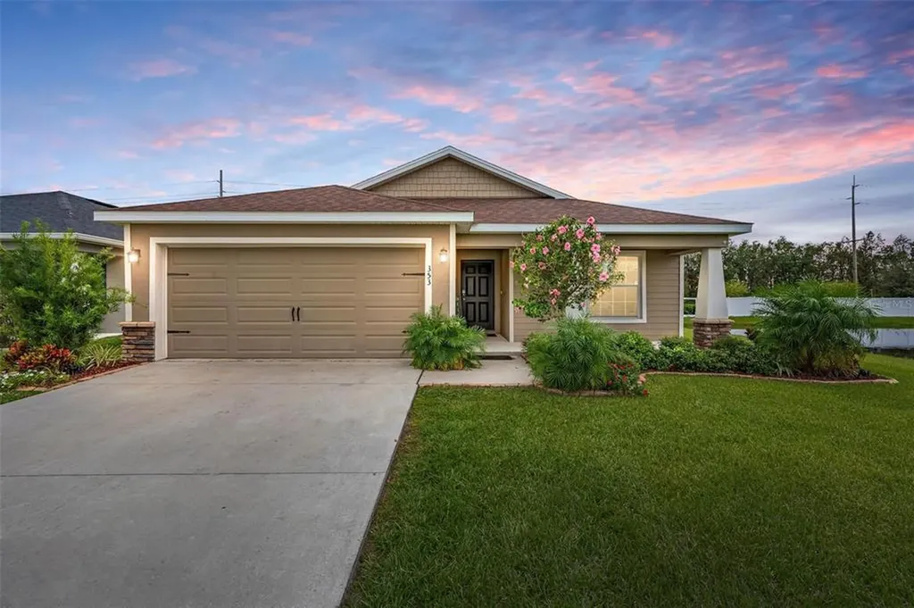 353 Street Georges Circle Eagle Lake FL 33839