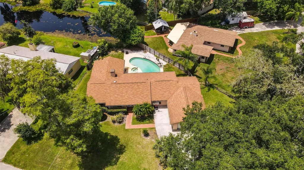 18718 Lakeshore Drive Lutz FL 33549