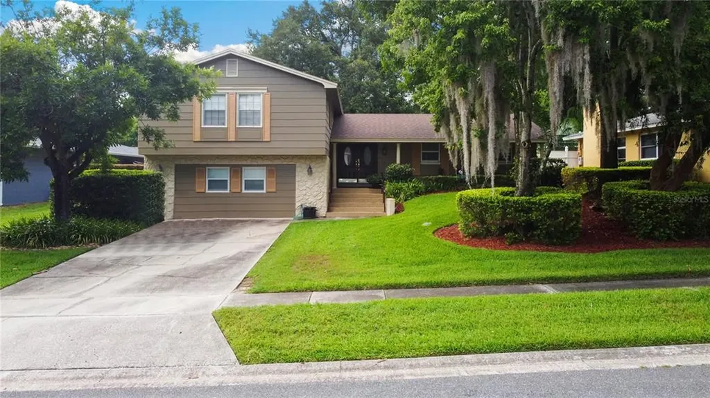 646 Little Wekiva Road Altamonte Springs FL 32714