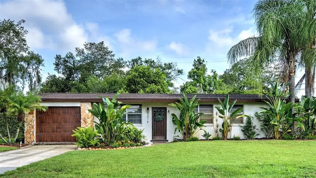 901 Briarwood Avenue Tampa FL 33613