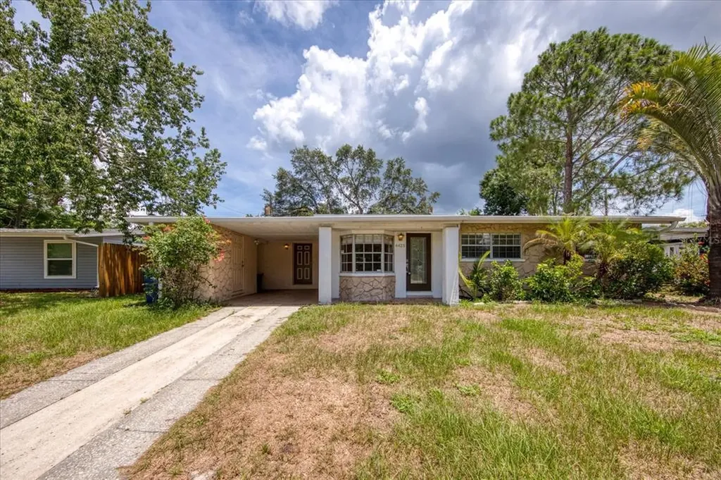 4425 W Trilby Avenue Tampa FL 33616