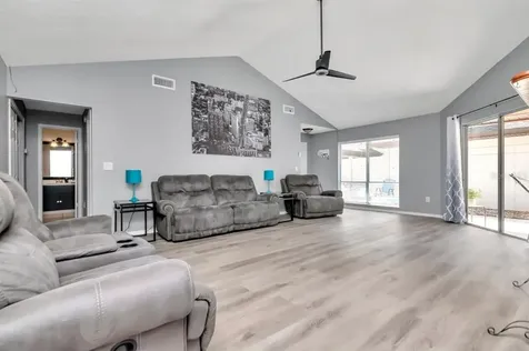 10815 Venice Circle Tampa FL 33635
