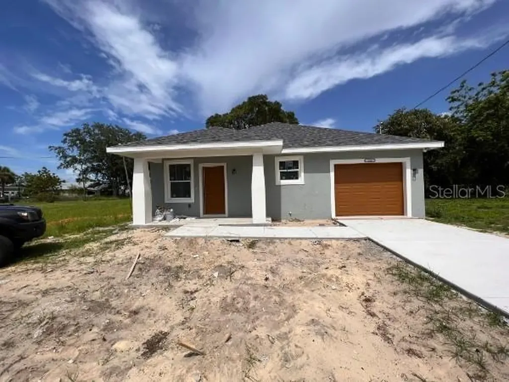 136 B Street Lake Wales FL 33853