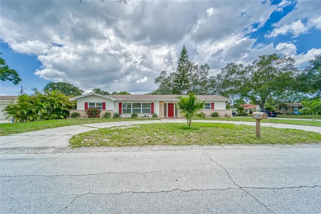 2109 University Court Clearwater FL 33764