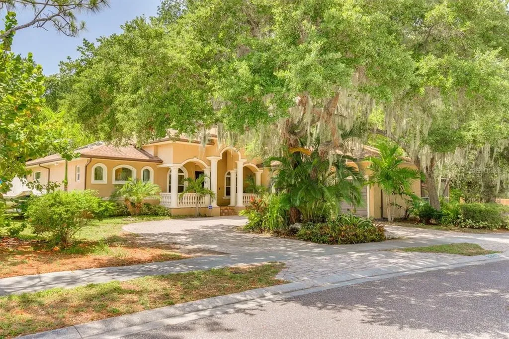4078 68th Street N St Petersburg FL 33709