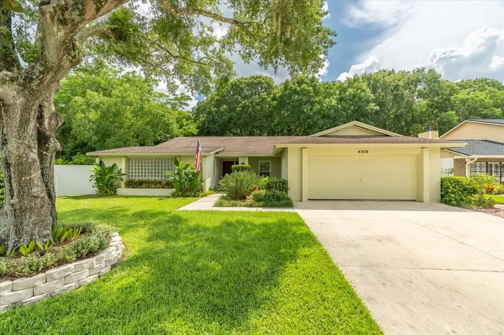 4904 Dewey Rose Court Tampa FL 33624