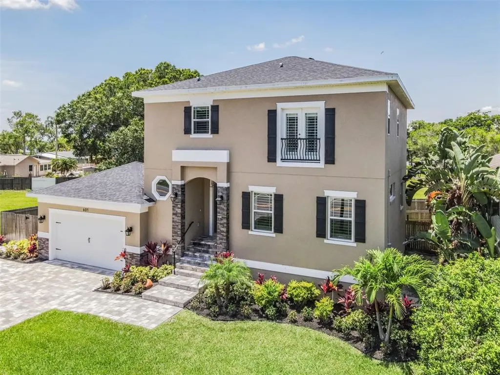601 Saint Petersburg Drive W Oldsmar FL 34677