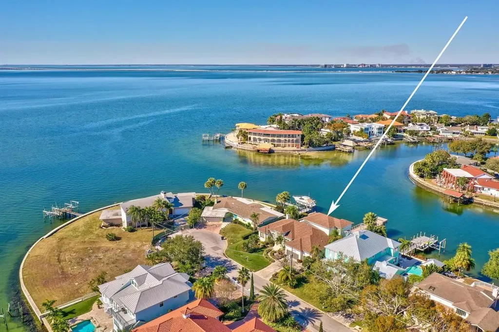 5117 W Poe Avenue Tampa FL 33629