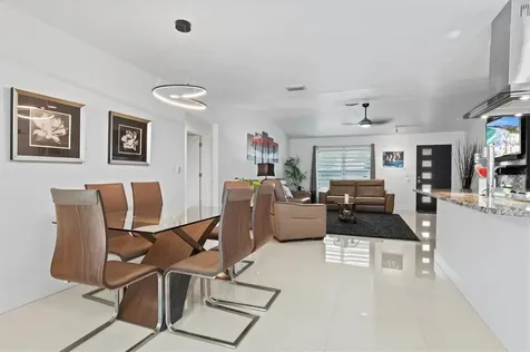 8318 Sylvan Woods Drive Sarasota FL 34243