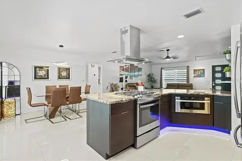 8318 Sylvan Woods Drive Sarasota FL 34243