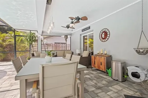 8318 Sylvan Woods Drive Sarasota FL 34243