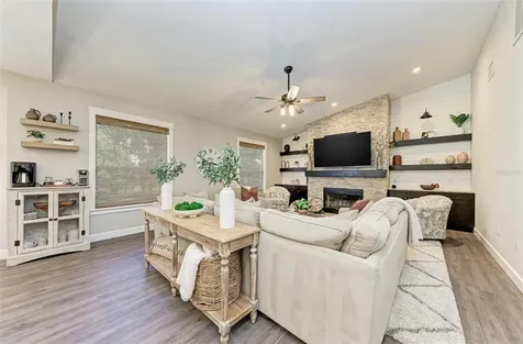 12915 7th Avenue NE Bradenton FL 34212