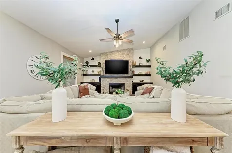 12915 7th Avenue NE Bradenton FL 34212