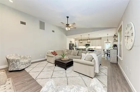 12915 7th Avenue NE Bradenton FL 34212