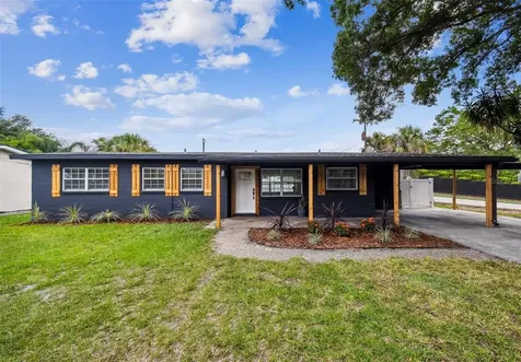 4636 W Bay Court Avenue Tampa FL 33611