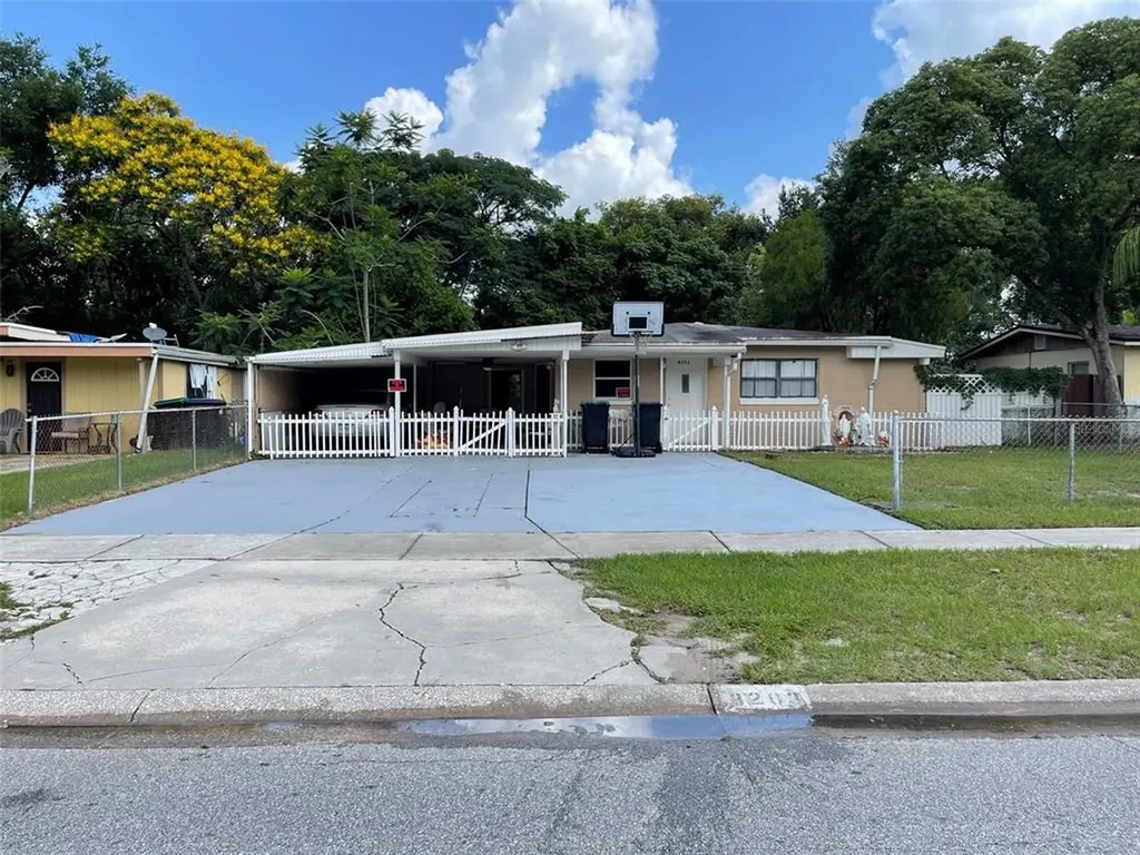 8203 Alveron Avenue Orlando FL 32817
