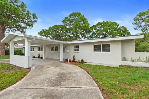 4461 Carson Street NE St Petersburg FL 33703