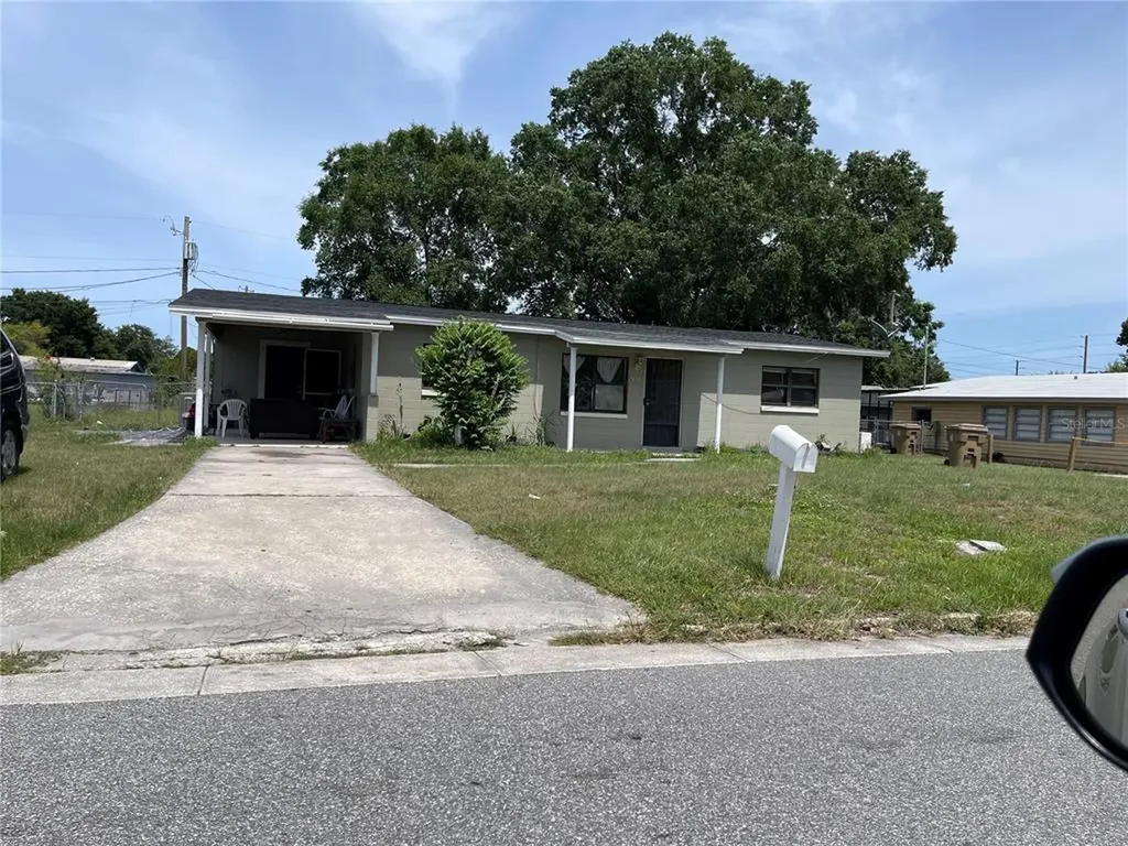 2505 N Beaumont Avenue Kissimmee FL 34741
