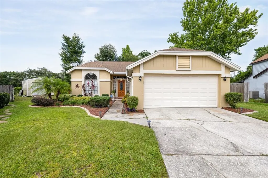1923 Martina Street Apopka FL 32703