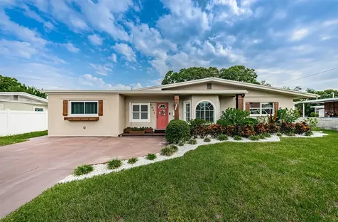 5643 36th Avenue N St Petersburg FL 33710