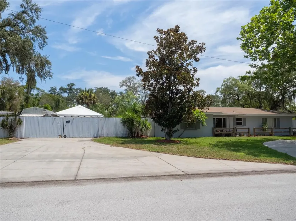 1280 Bayview Drive Clearwater FL 33756