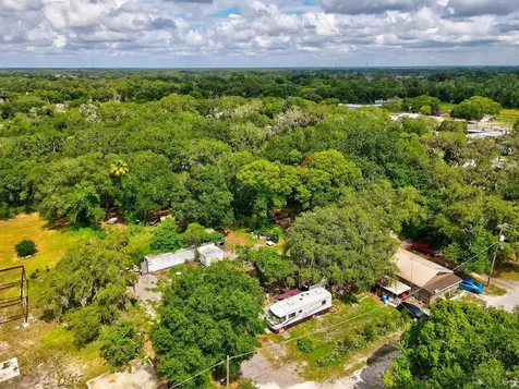 25 Violet Street Plant City FL 33563