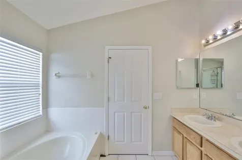 7413 Dragon Fly Loop Gibsonton FL 33534