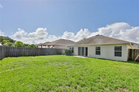 7413 Dragon Fly Loop Gibsonton FL 33534