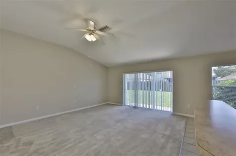 7413 Dragon Fly Loop Gibsonton FL 33534