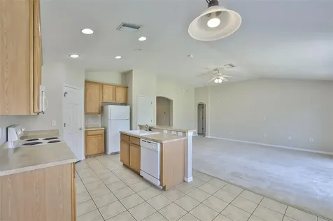 7413 Dragon Fly Loop Gibsonton FL 33534
